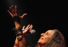 Maria Bethânia 80 anos: cantora doma os palcos com presença magnética