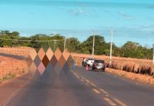Mulher morre em acidente entre moto e caminhão na TO-335