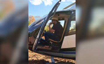 Juliano, da dupla com Henrique, surpreende fãs ao visitar bar com helicóptero
