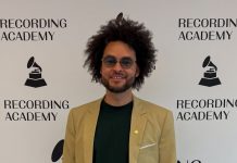 Músico vencedor do Grammy Latino é detido pelo ICE no aeroporto de Miami