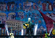 Kleiton, Kledir e Vitor Ramil se afinam, em trio, no belo relicário de emoções e tradições afetivas do show dos irmãos