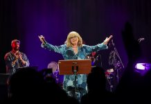 Deixa eu dizer o que penso do álbum em que Claudya revê 60 anos de carreira…