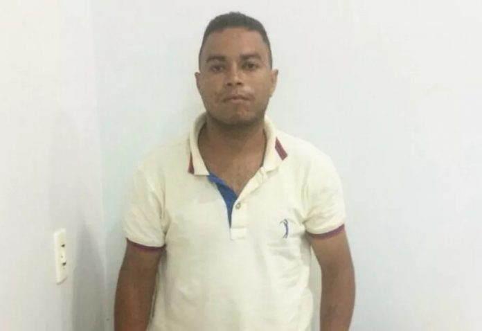 copia-de-modelo-foto-fundo-borrado-22-