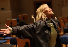 Luiza Possi grava álbum audiovisual em São Paulo em show de músicas cristãs que terá orquestra, coro e Eli Soares