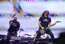 Sepultura aposta em show exclusivo só com ‘era Derrick’ na penúltima apresentação da carreira no Brasil